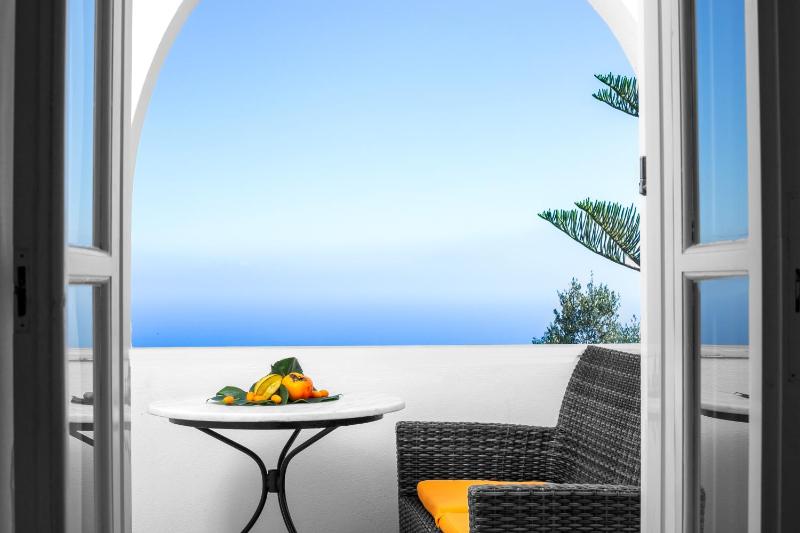 Abelonas Studio with Caldera and Sea view image 3