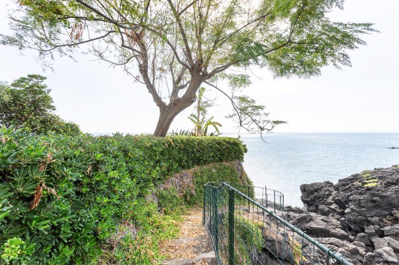 GuestHost - Penelope Seaview Apartment - image 11