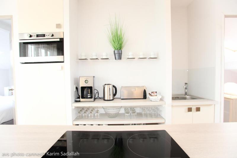 Deluxe Two-Bedroom Apartment with Terrace image 3