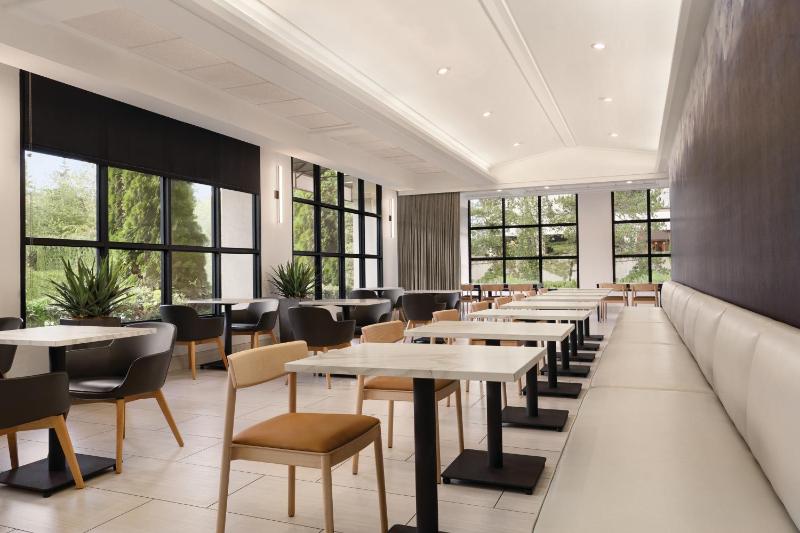Radisson Hotel Seattle Airport - image 6