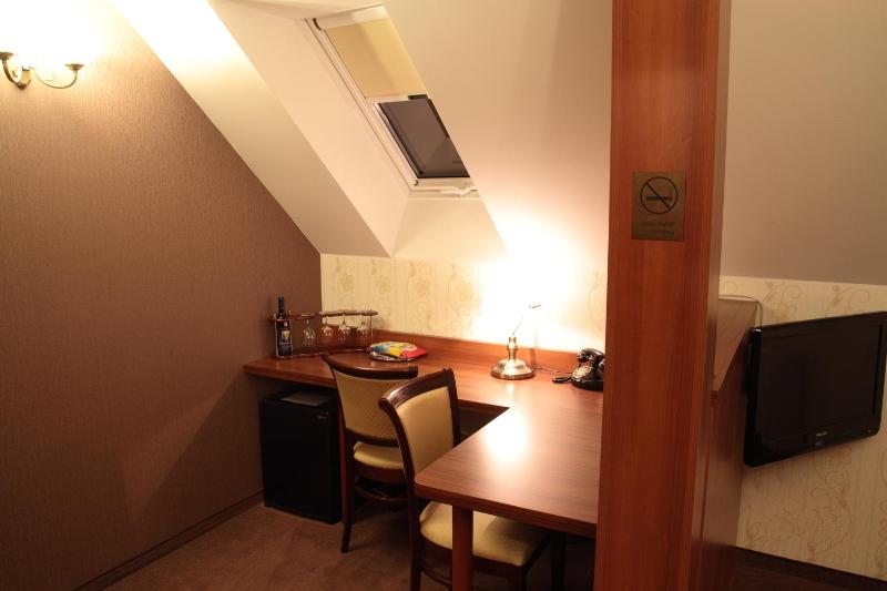 Comfort Triple Room image 3