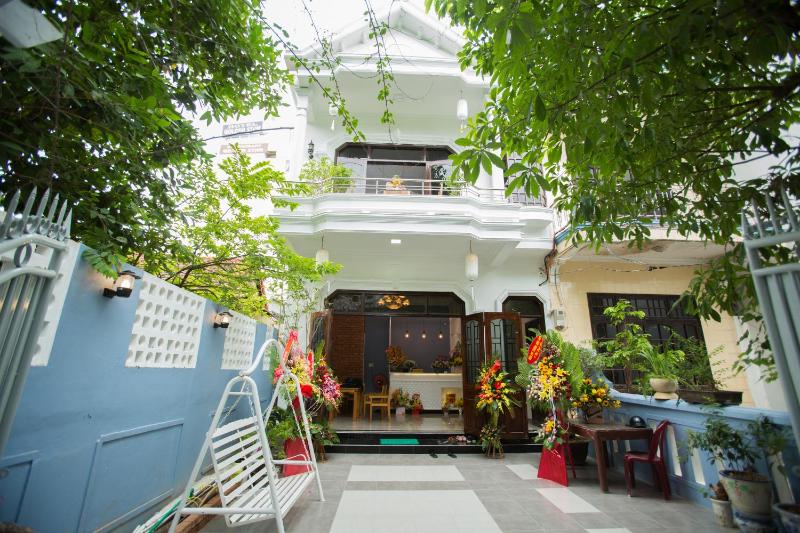 Shark Home - image 10