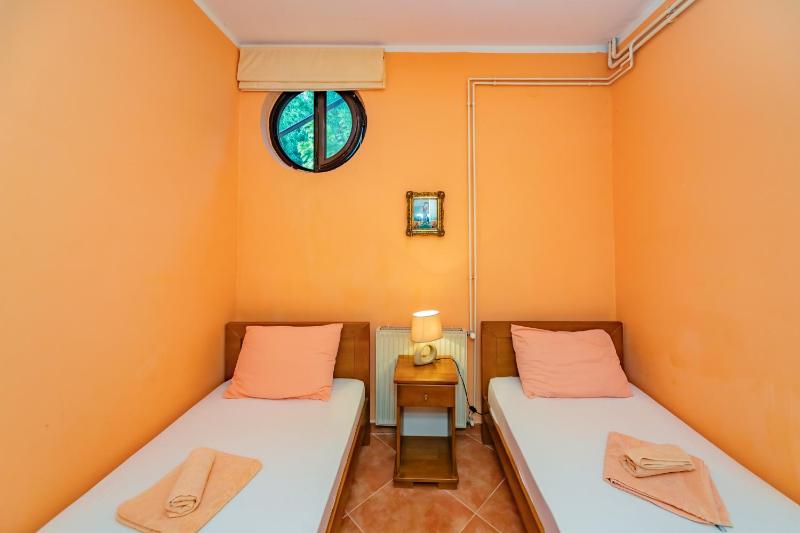 Apartment with Garden View image 1