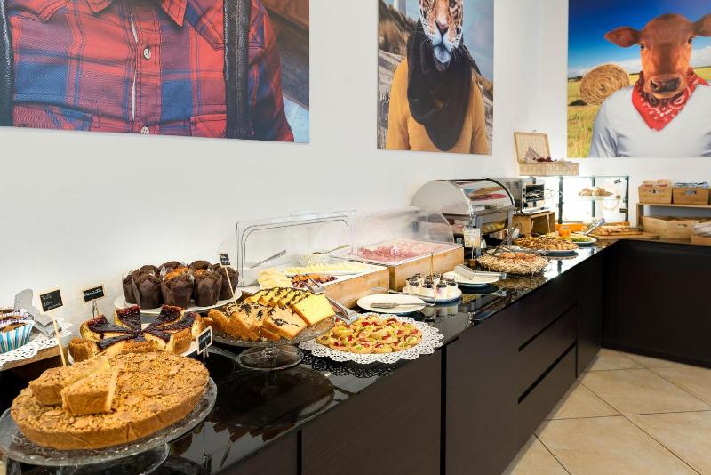 Sovrana Beach Hotel - Pet Friendly - Breakfast until 12 - Parking - image 21