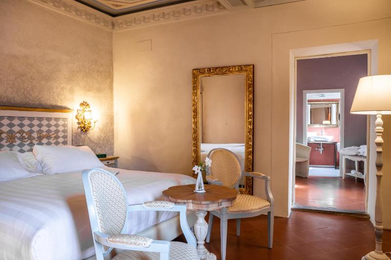 Deluxe Double Room with Panoramic View image 3