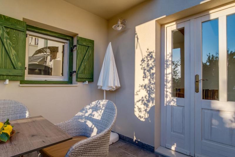 Apartment with Terrace image 4