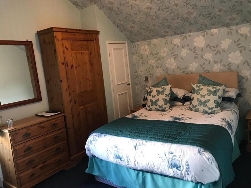 Double Room with Bath image 3