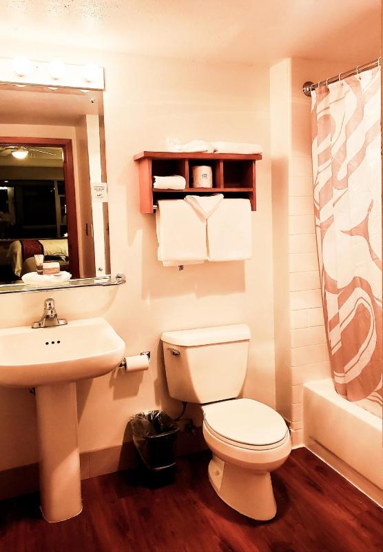 Standard Single Room with Mountain View image 2