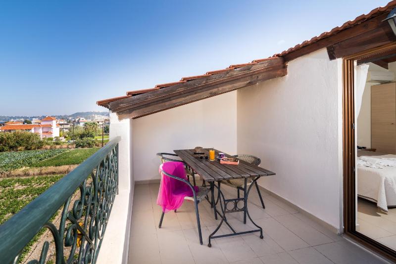 Family Room with Sea View image 2