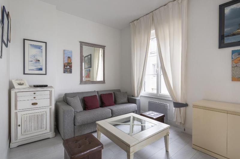 Apartment with Sea View image 2
