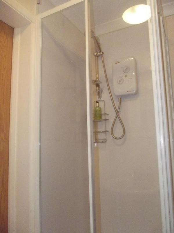 Double Room image 3