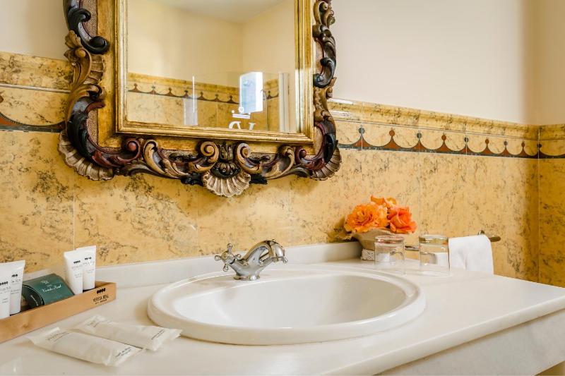 Suite image 2