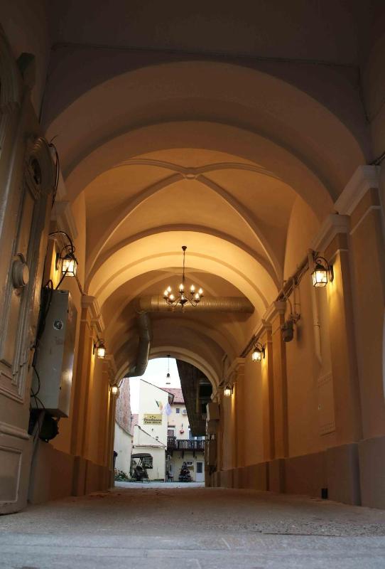 Pensiunea Casa Helis - image 19