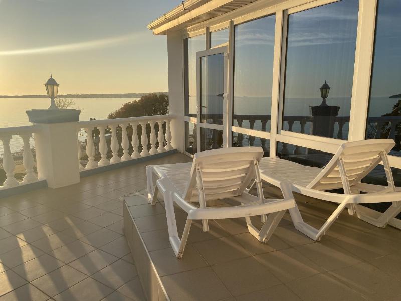 Suite with Sea View image 2