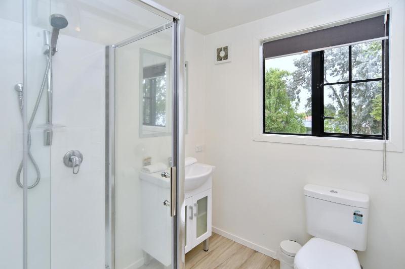 Racecourse Villa - Classic 1935 Charm & Space - image 36