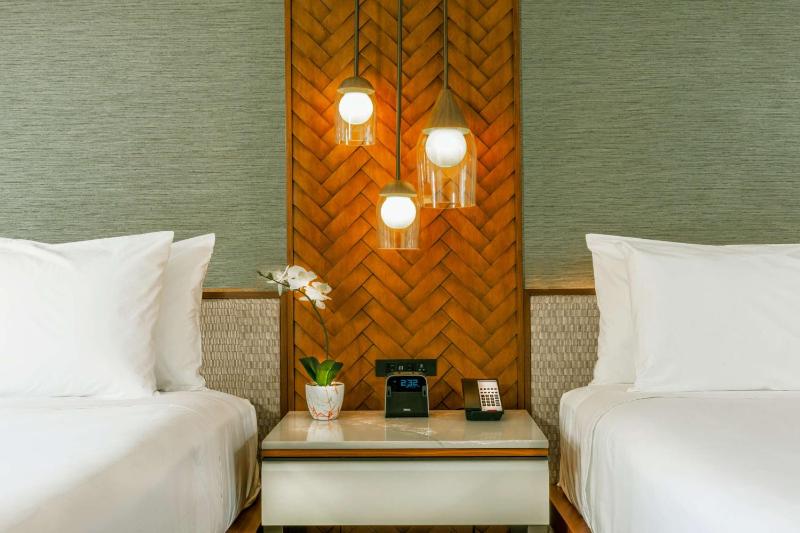 Two Queen Beds with Resort View image 3