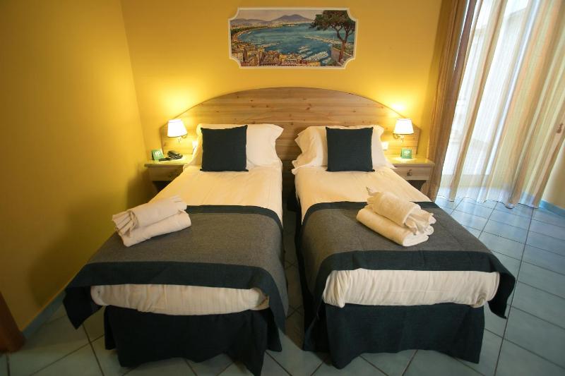Single Room image 3