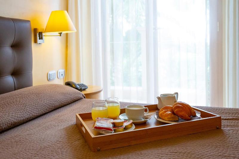 Single Room with Balcony image 4