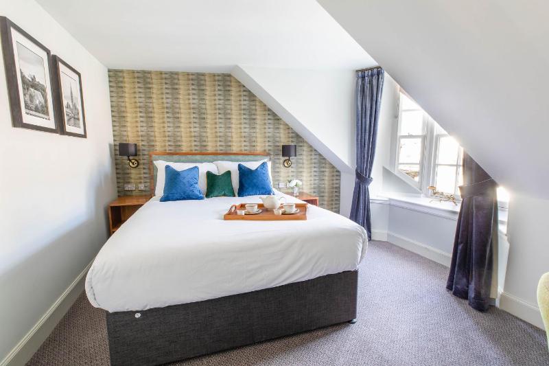 Deluxe Double Room image 3