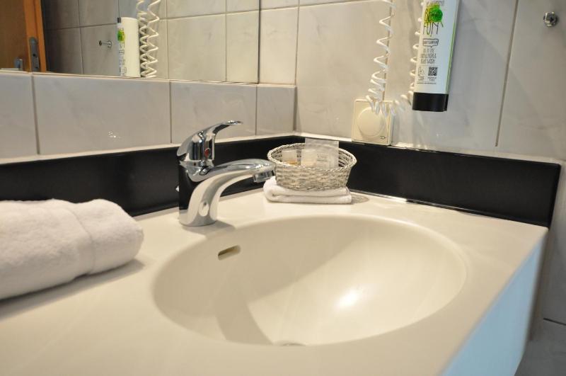 Single Room image 1