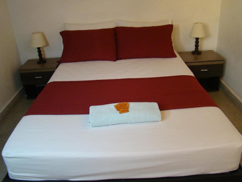 Yellow House Hostel - image 15