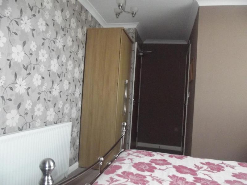 Double Room image 3