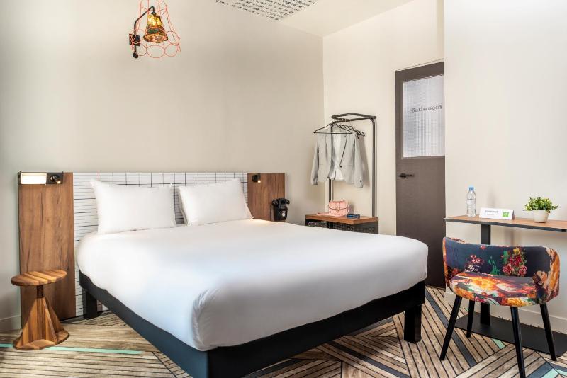 Standard Double Room image 1
