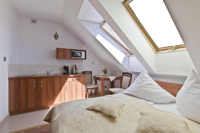 Double Room image 1
