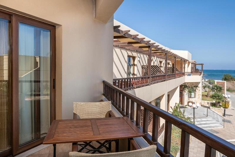 One-Bedroom Apartment with Side Sea View image 2
