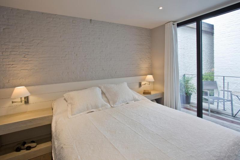 Deluxe Room image 2