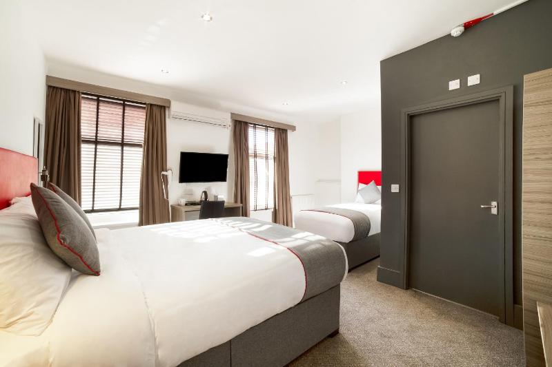 Deluxe King Room with Two King Beds image 3