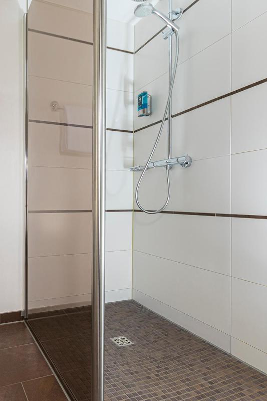 Classic Single Room image 3