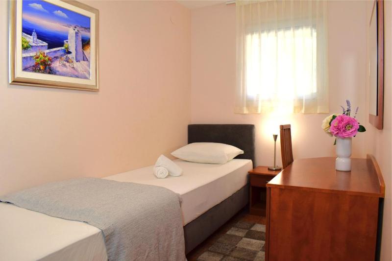 Two-Bedroom Apartment with Terrace and Sea View image 4
