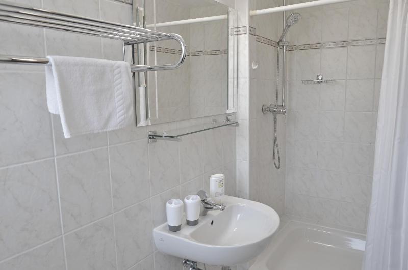 Double Room image 2