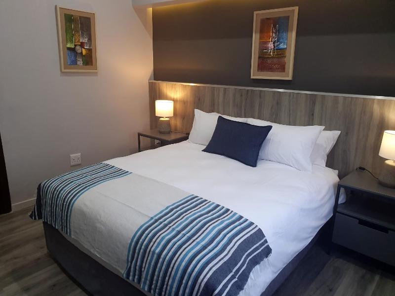 La Orchard Hotel - image 10