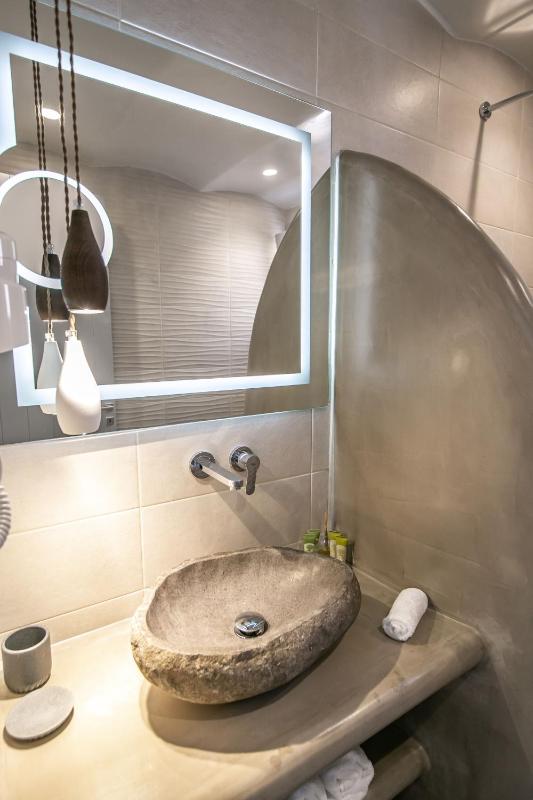 Studio Apartment image 4