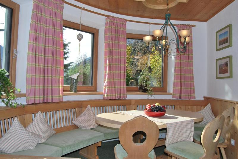 Apartment (4-5 Adults) image 3