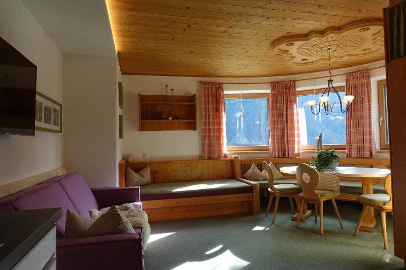 Apartment (4-5 Adults) image 1