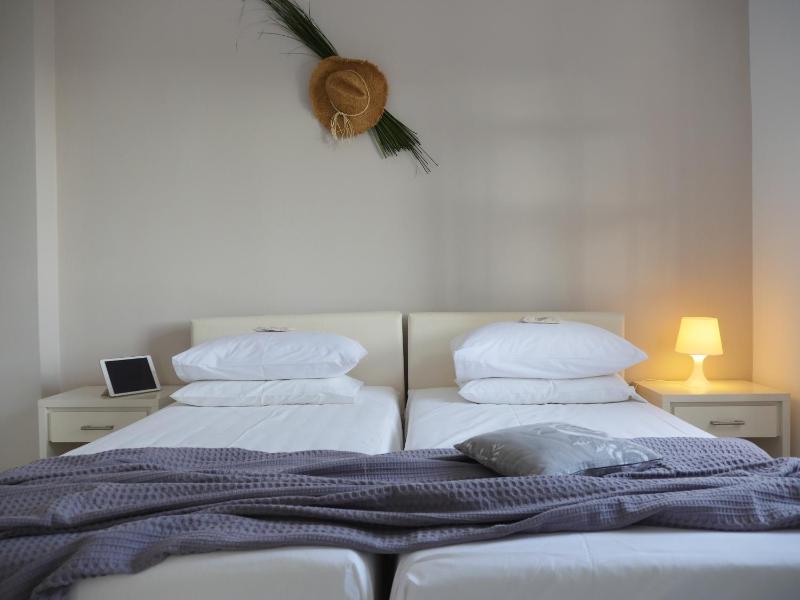 One-Bedroom Apartment image 1