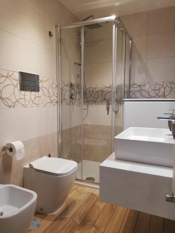 Double Room with Private External Bathroom image 2