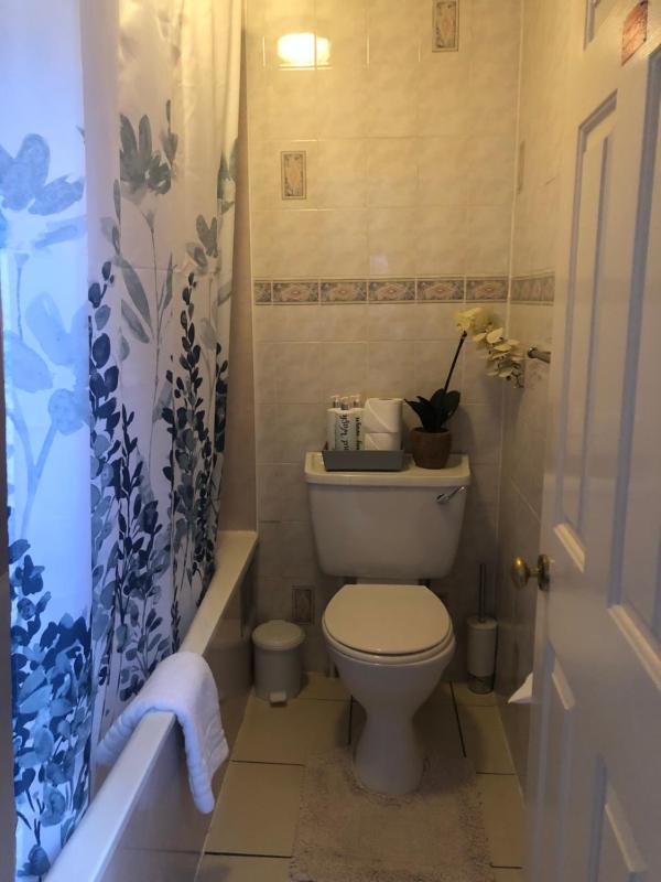 Double Room image 3