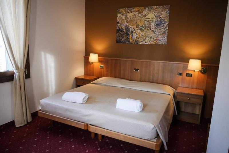 Economy Double or Twin Room image 1