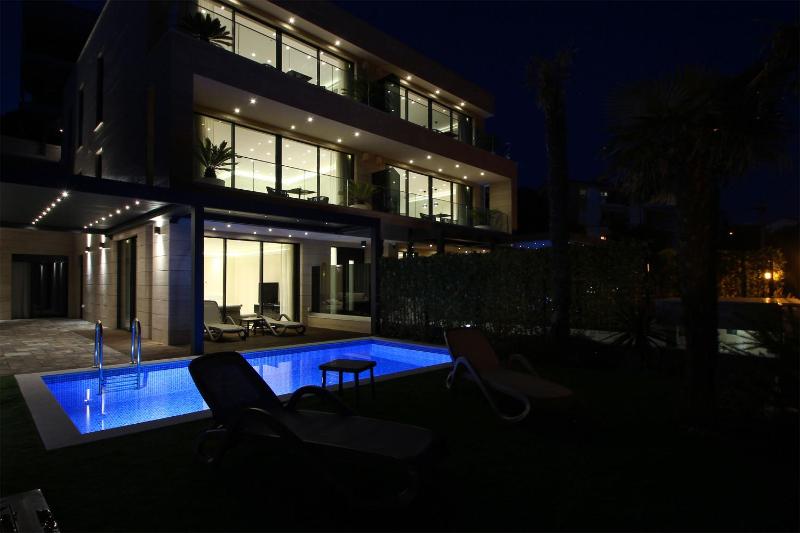 Apartments Del Mar 1 - image 25