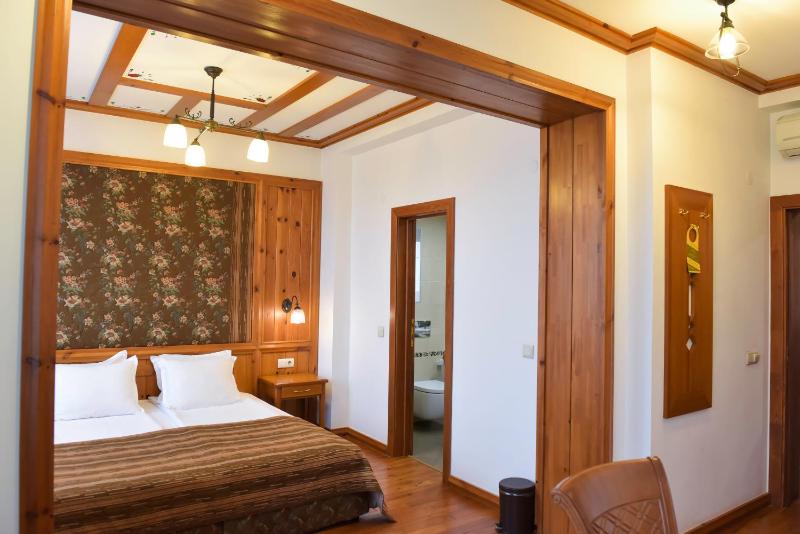 Double Room image 1