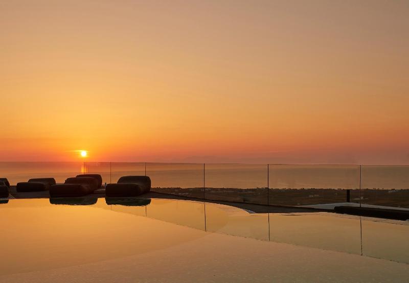 Aperanto Suites - image 14