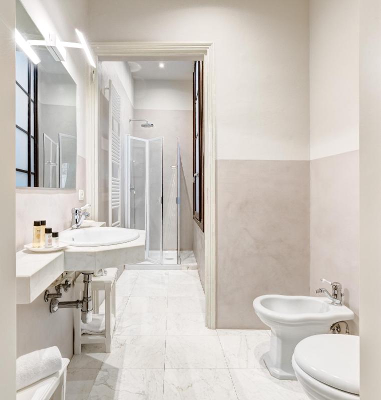 Standard Double Room image 4