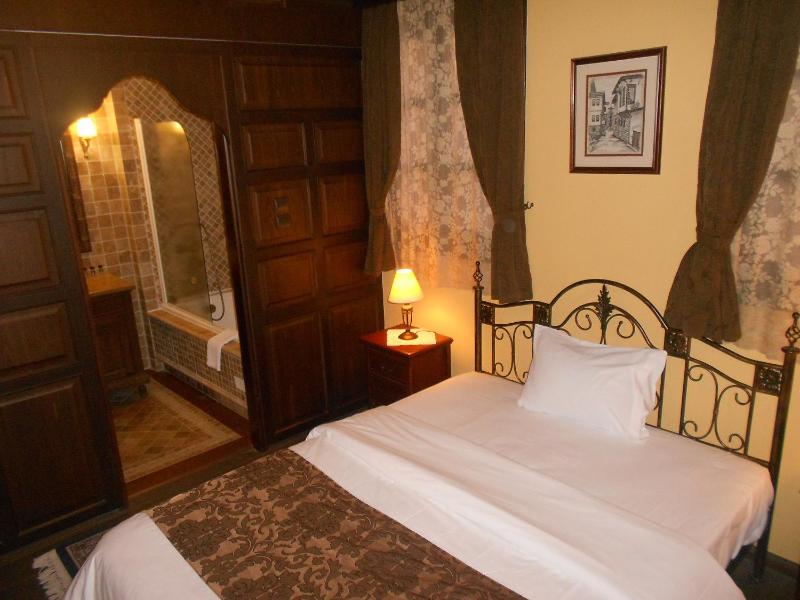 Deluxe Single Room image 2