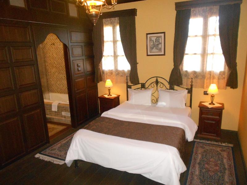 Deluxe Single Room image 1