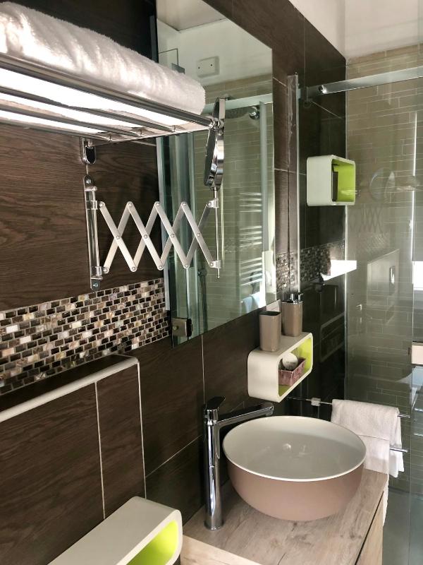 Economy Single Room image 2