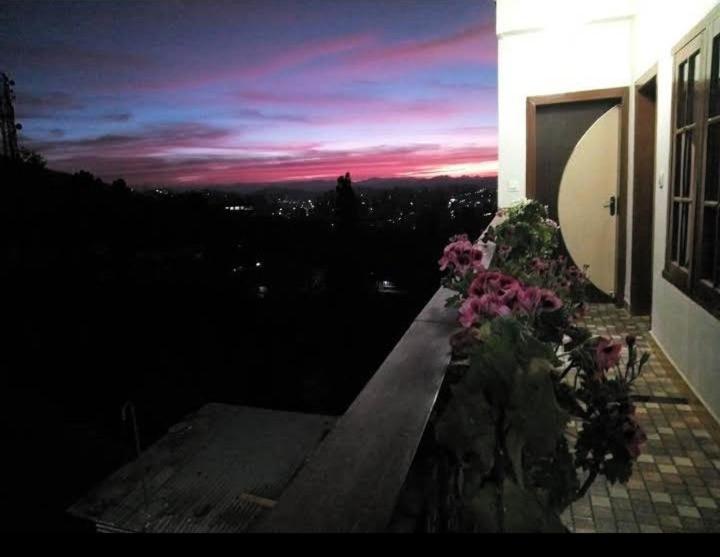 Sunset Valley Holiday Inn - image 13